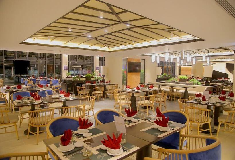 Emerald Ho Tram Resort