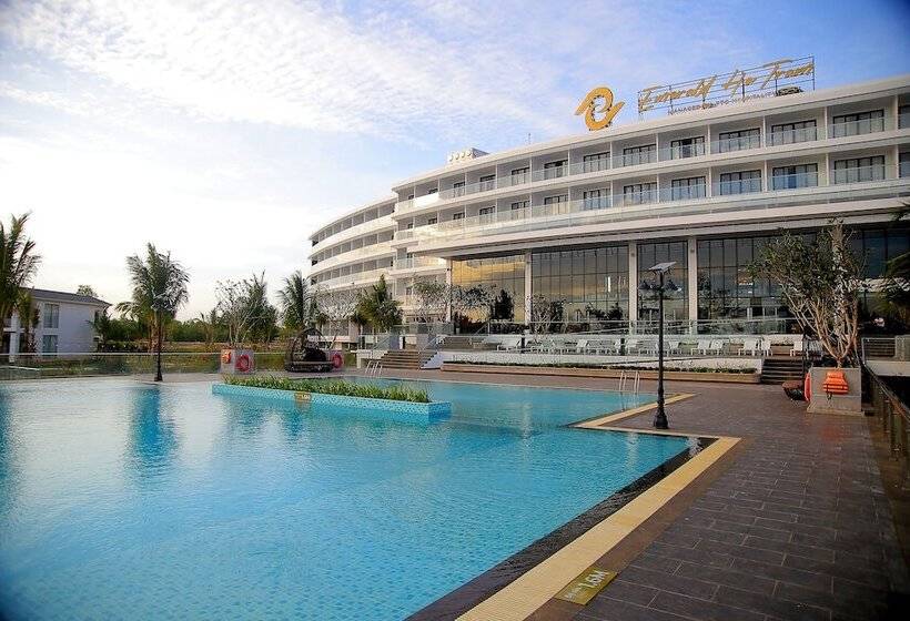 Emerald Ho Tram Resort