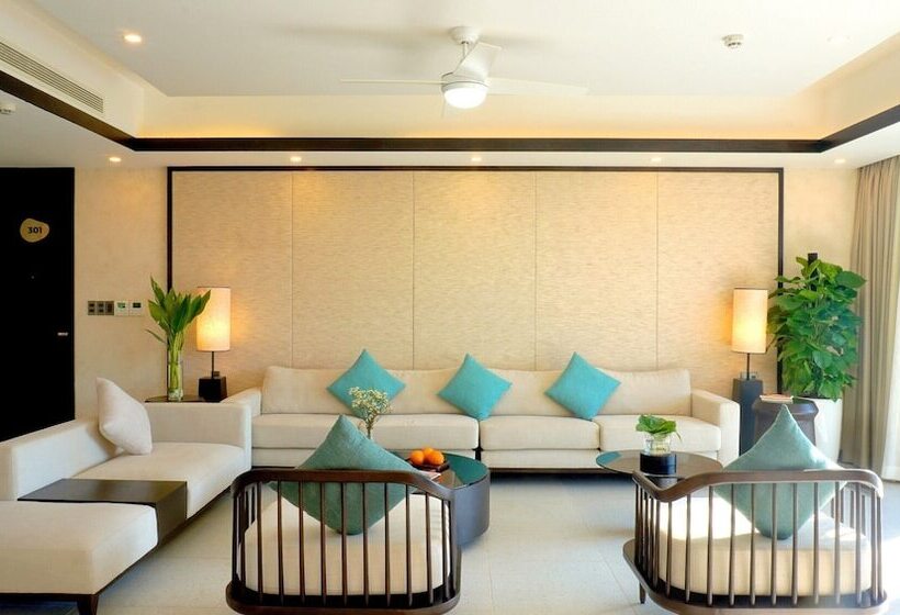 Emerald Ho Tram Resort