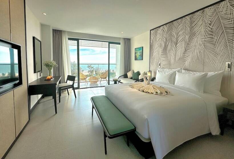 Emerald Ho Tram Resort