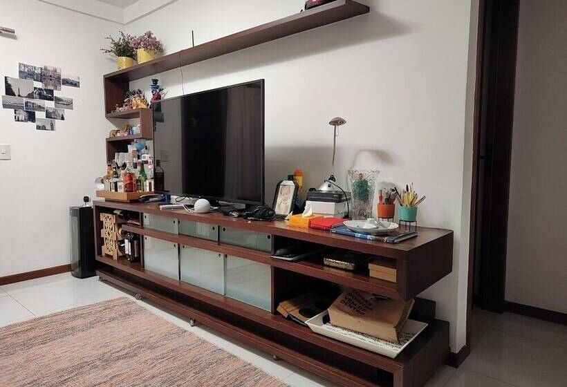 Hostel For One Com Quarto De Solteiro E Banheiro Privativos