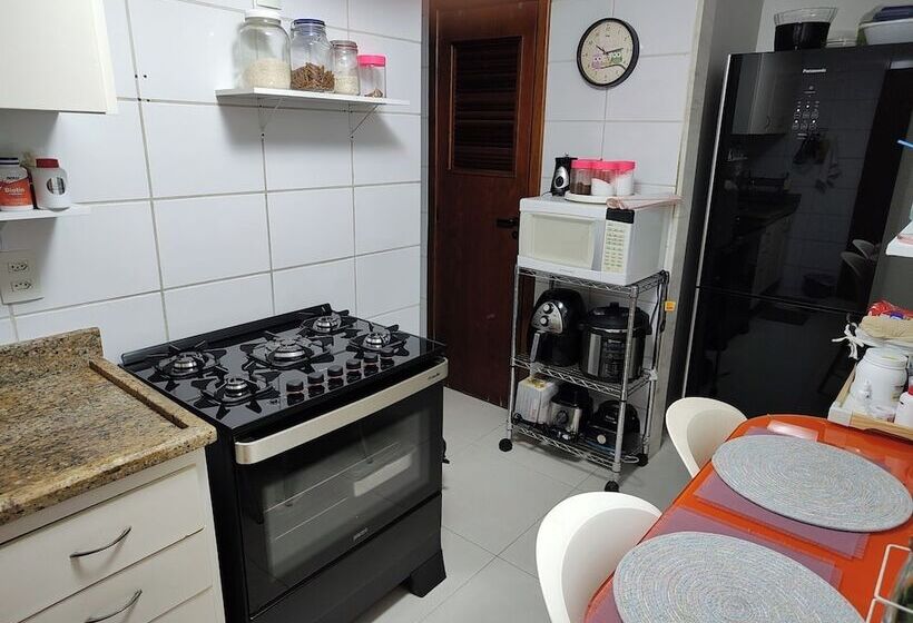 Hostel For One Com Quarto De Solteiro E Banheiro Privativos