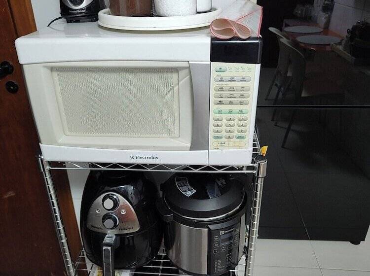 Hostel For One Com Quarto De Solteiro E Banheiro Privativos