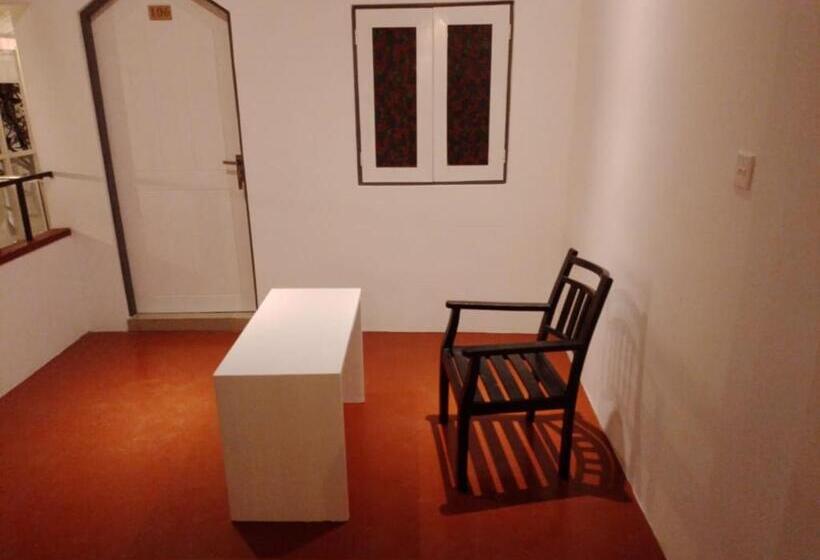 ホテル Anchorage Mirissa