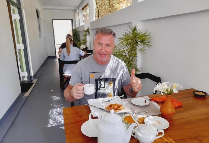 ホテル Anchorage Mirissa