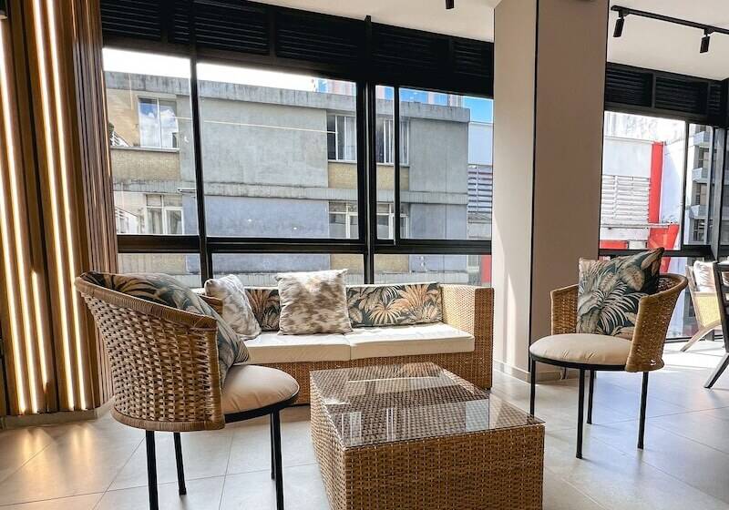 هتل Balmoral Plaza