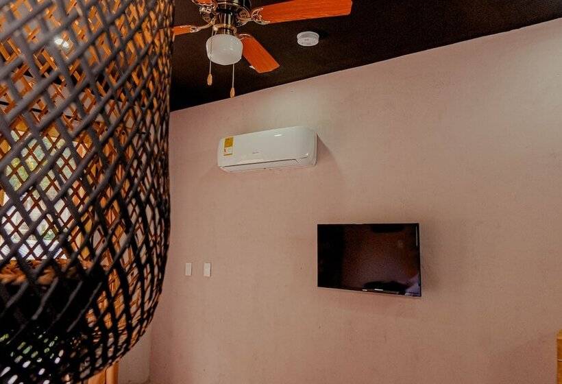 هتل Casa De Hadas