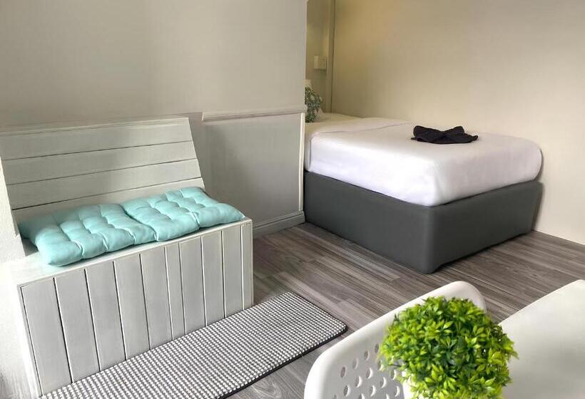 בית מלון כפרי Chanmel Riverside