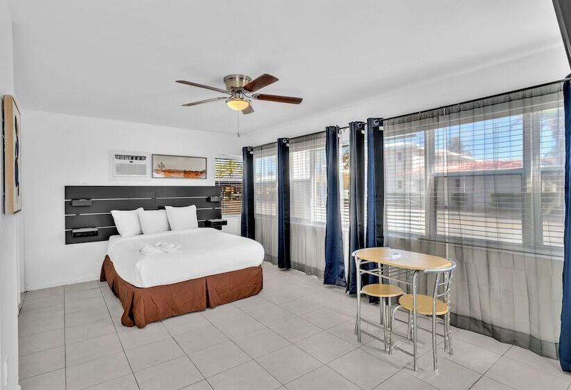 فندق Coastal Sunset