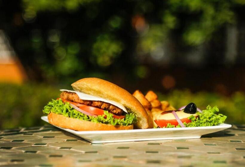 هتل Complexe El Bassatine