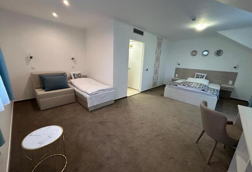 בית מלון כפרי Danelis