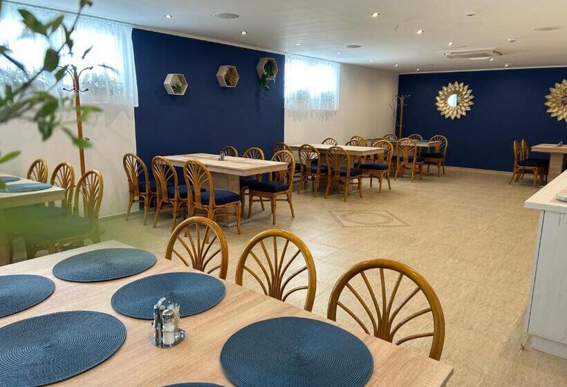 בית מלון כפרי Danelis