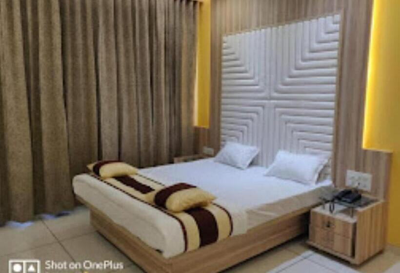 בית מלון כפרי Darshan & Guest House , Paldi