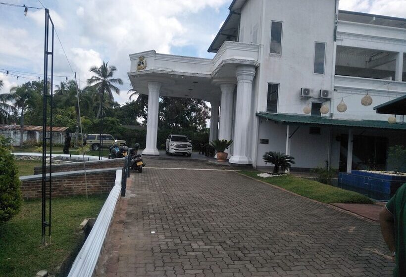 Airport Hotel Dream Paradise