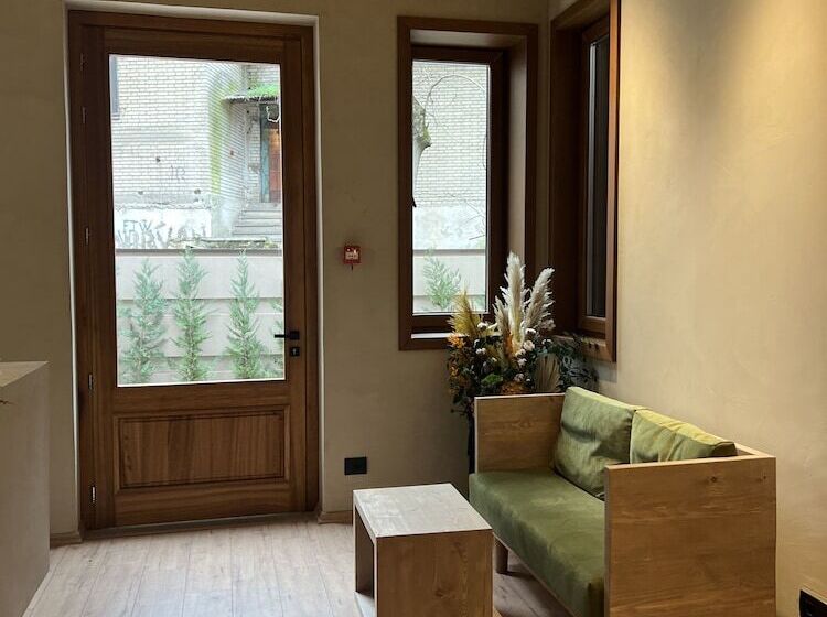 호텔 Faces & Places Boutique