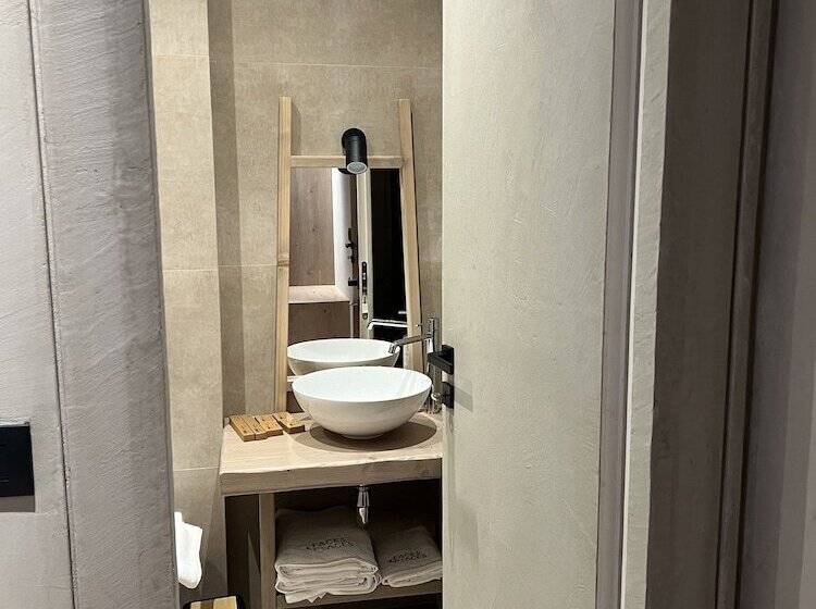 호텔 Faces & Places Boutique