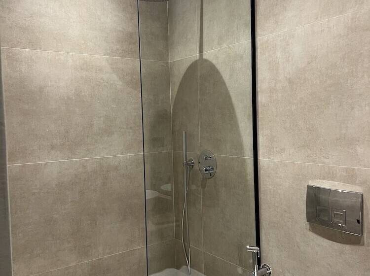 호텔 Faces & Places Boutique