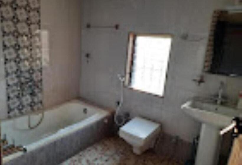 فندق Farm House,palm Castle , Savarde