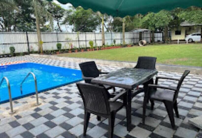 فندق Farm House,palm Castle , Savarde