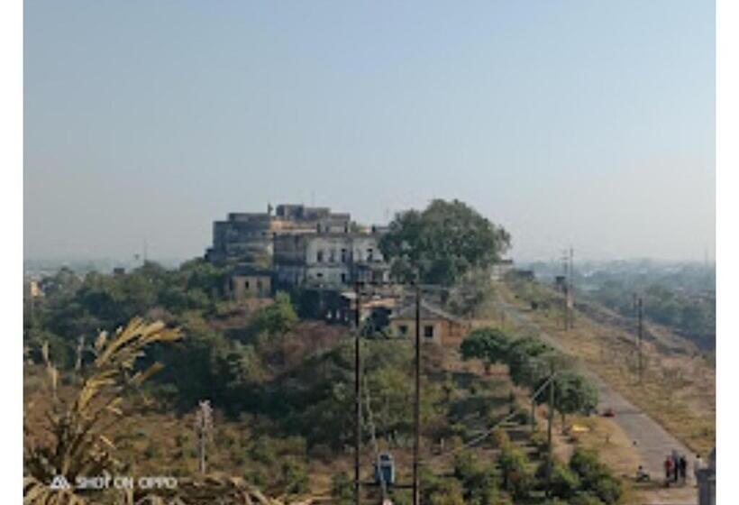 בית מלון כפרי Fort View Madhya Pradesh