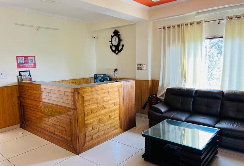 فندق Radiance Regency Resort Chail