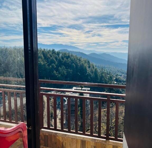 فندق Radiance Regency Resort Chail