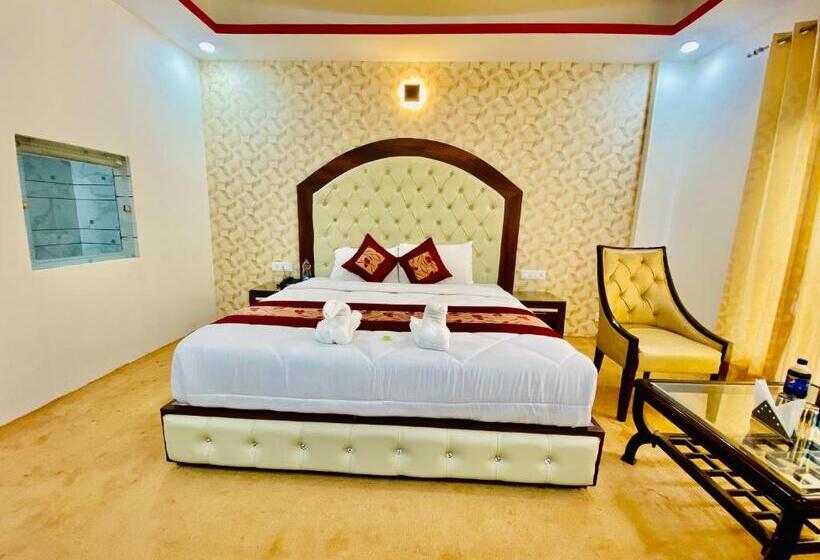 فندق Radiance Regency Resort Chail