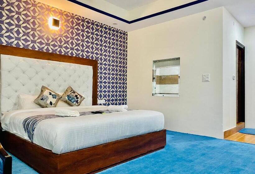 فندق Radiance Regency Resort Chail