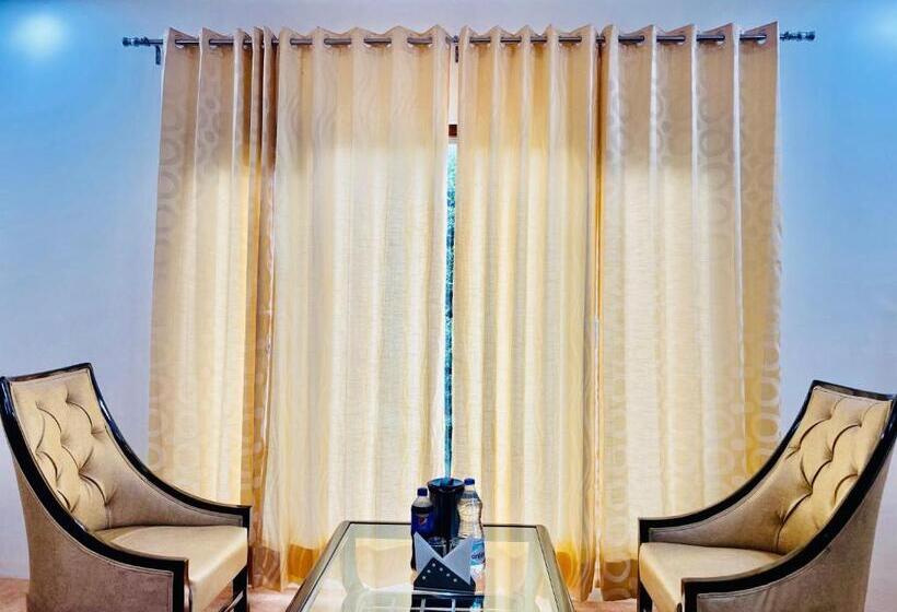 فندق Radiance Regency Resort Chail