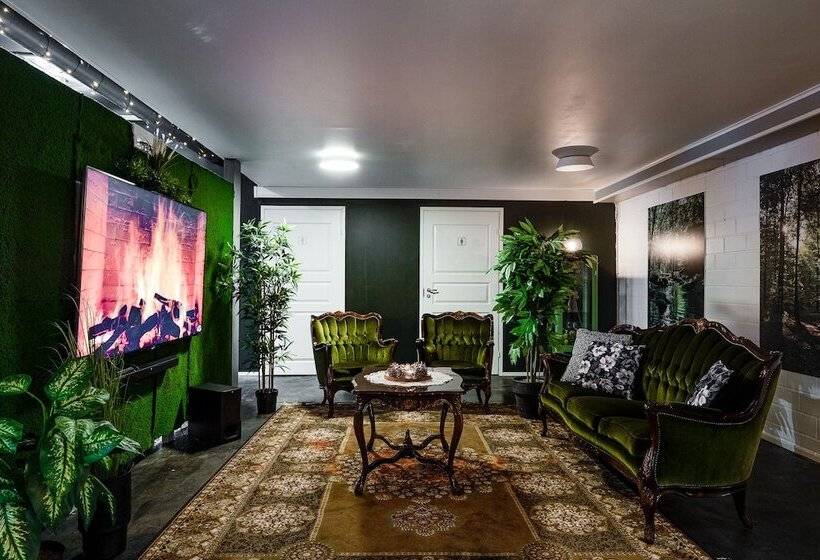 בית מלון כפרי Li Keskipiste