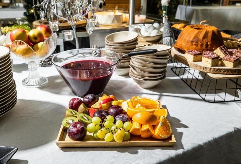 בית מלון כפרי Li Keskipiste