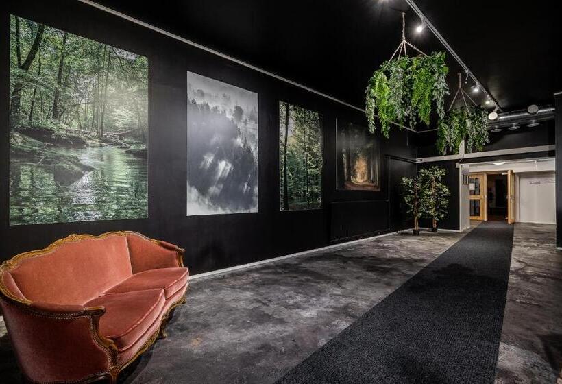 בית מלון כפרי Li Keskipiste