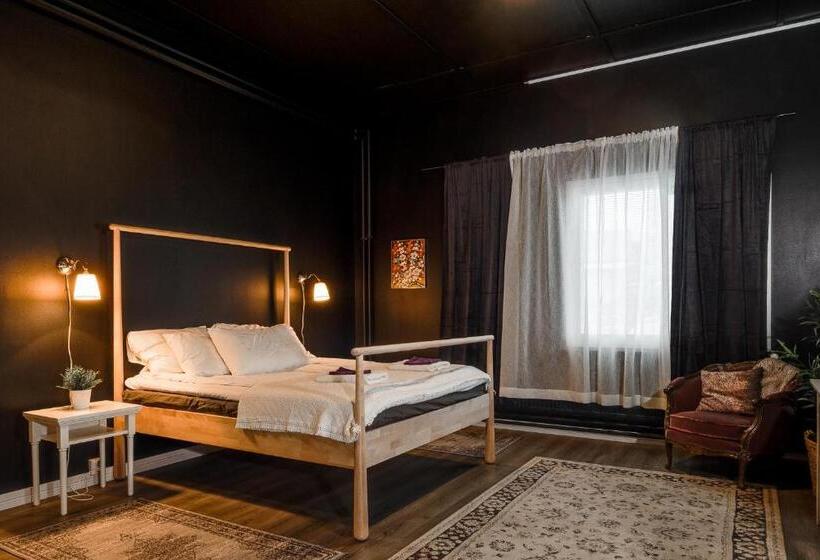 בית מלון כפרי Li Keskipiste