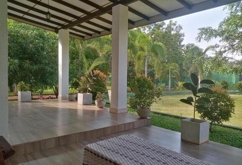 فندق Kumbuk Sewana Villa