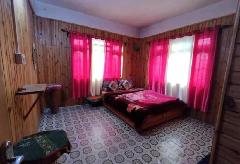 فندق Lolegaon Farmstay By Stayapsrt