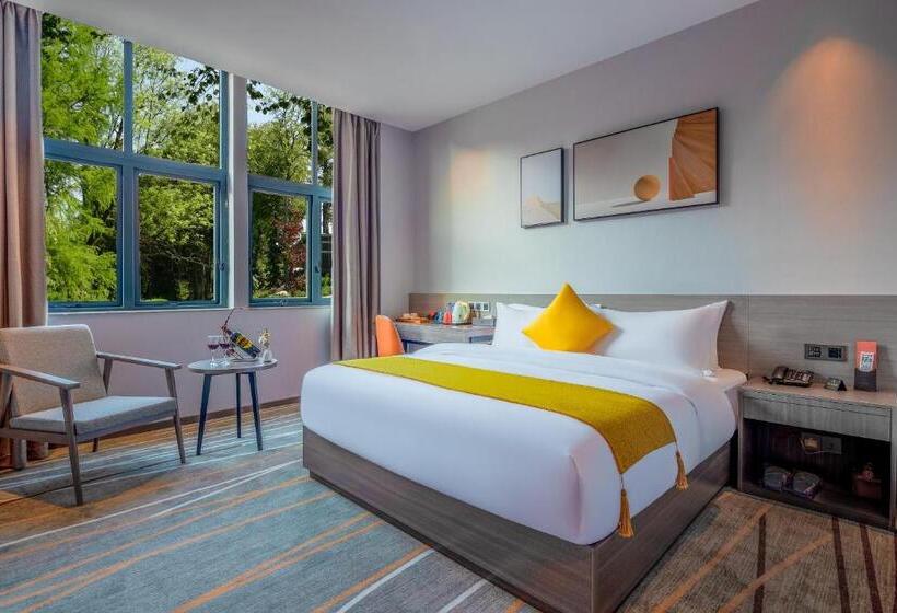 בית מלון כפרי Luzhou Baian Smart