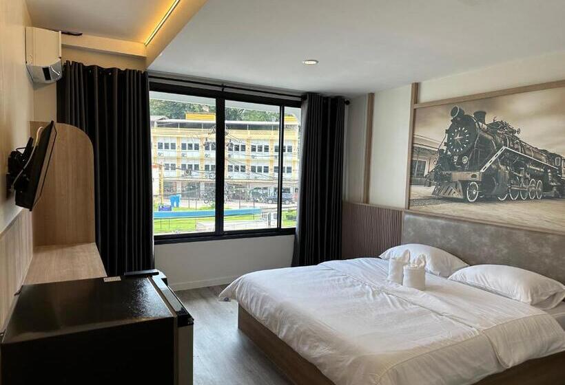 Hotel Nadpob Station นัดพบสเตชั่น