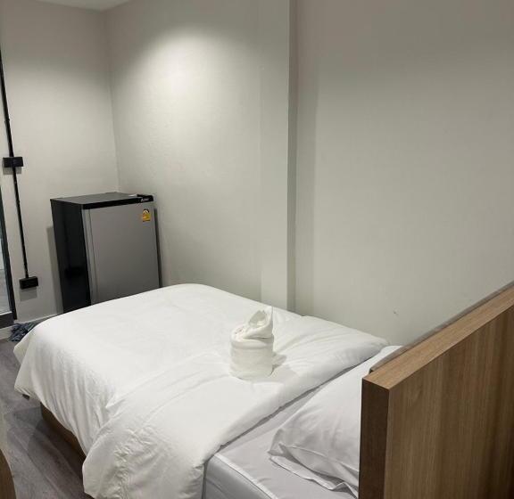 Hotel Nadpob Station นัดพบสเตชั่น