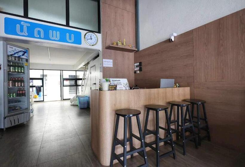 Hotel Nadpob Station นัดพบสเตชั่น
