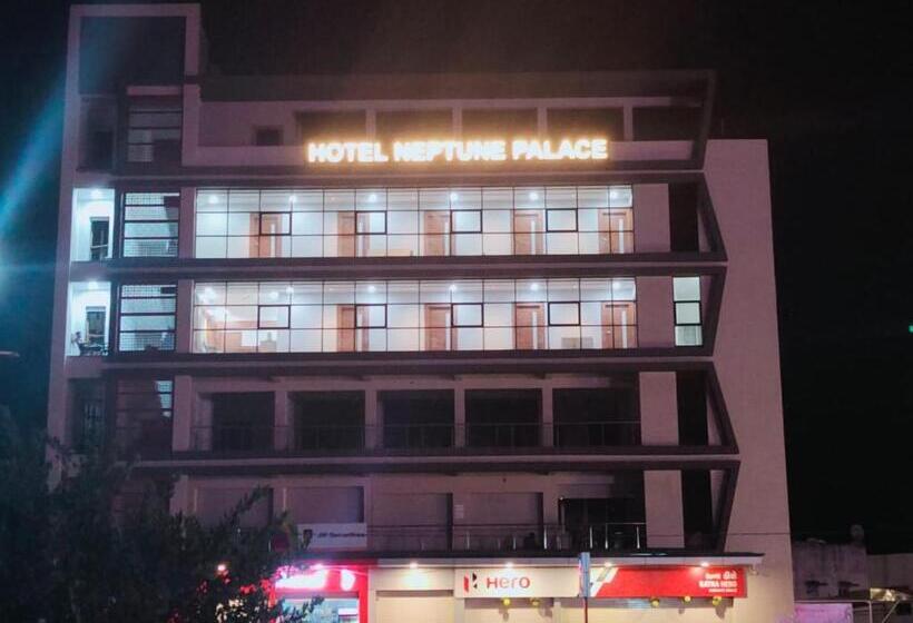Отель Neptune Palace