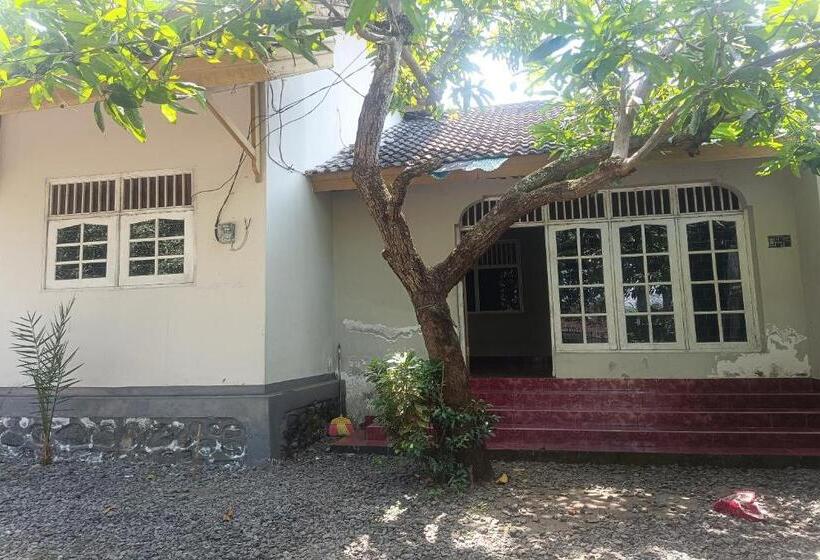 ホテル Oyo 93435 Yuda Family Homestay