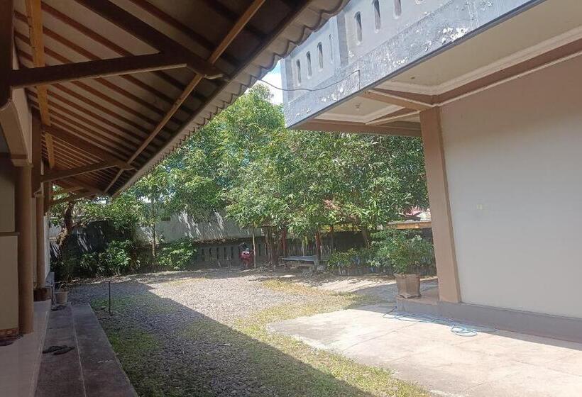 ホテル Oyo 93435 Yuda Family Homestay