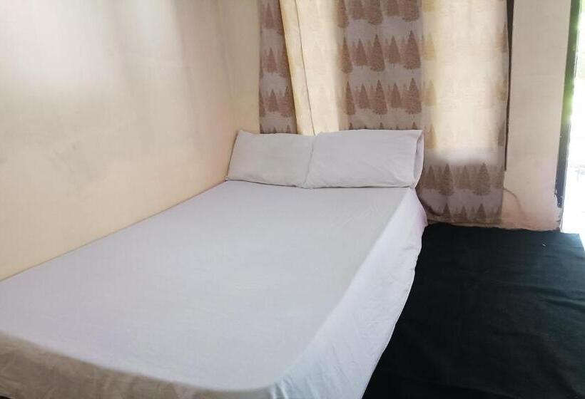 ホテル Oyo 93435 Yuda Family Homestay