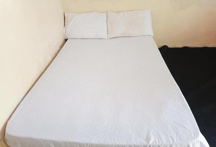 ホテル Oyo 93435 Yuda Family Homestay