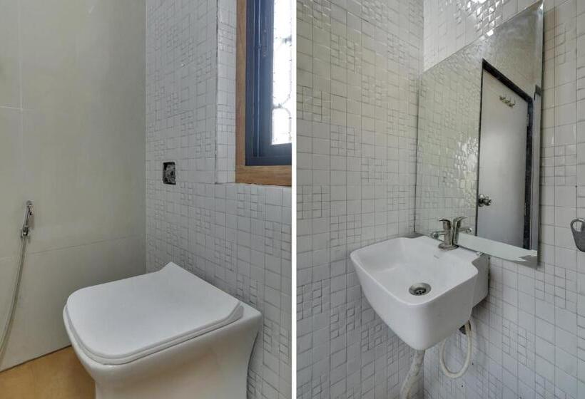 בית מלון כפרי Oyo Flagship Sri Lodge