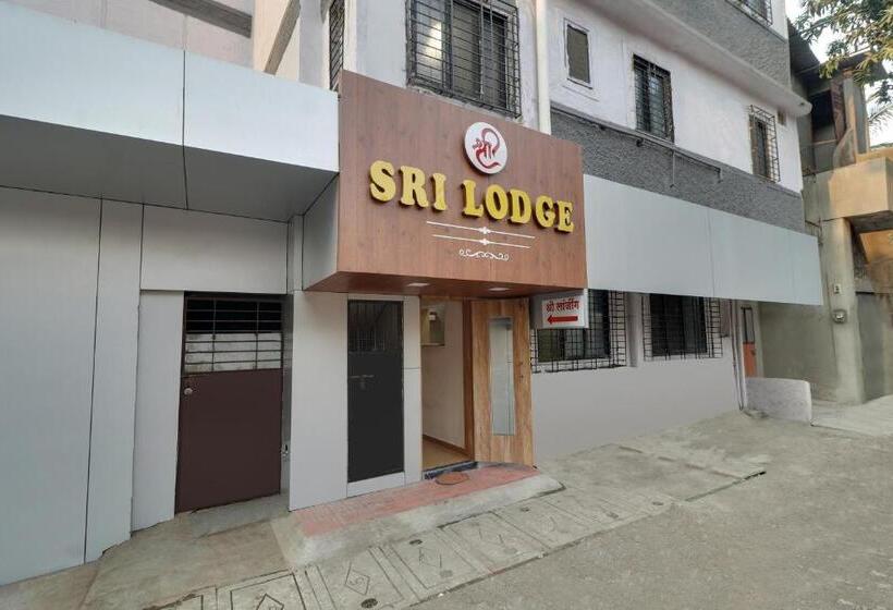 فندق Oyo Flagship Sri Lodge
