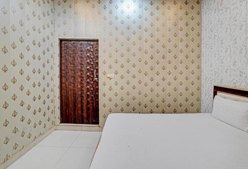 فندق Oyo Krishna Restaurant Near Line Paar