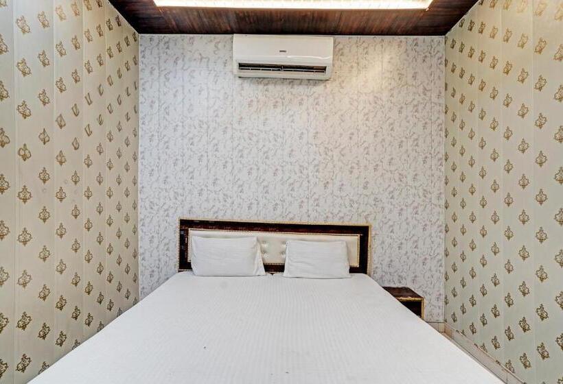 فندق Oyo Krishna Restaurant Near Line Paar