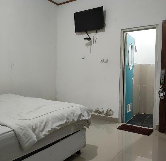 ホテル Penginapan Nurmega Jaya