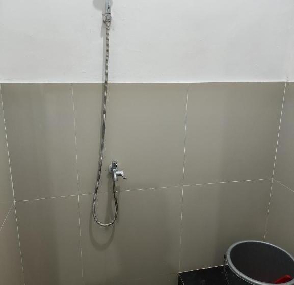 ホテル Penginapan Nurmega Jaya